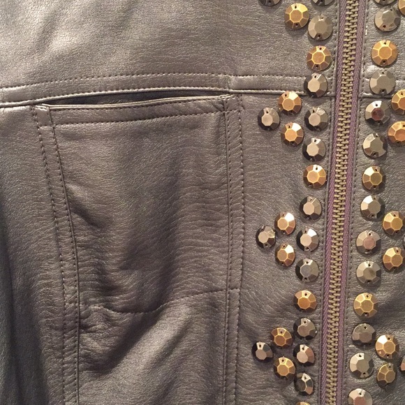 JM Collection silver pleather jacket - Picture 3 of 5